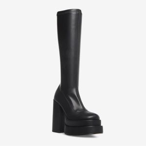 Never Worn Steve Madden Cypress Black Boots
